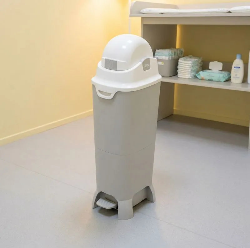 DiaperChamp MAXI Handsfree Windeleimer – Anwendungsansicht hygienische Windelentsorgung