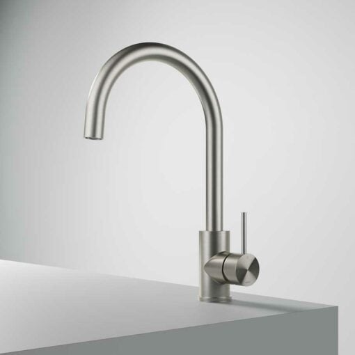 Kitchen mixer tap with swivel spout