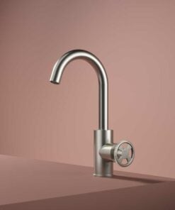 Washbasin mixer with sequence control